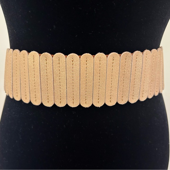 NWT - Anthropologie Belt - Size MD - Picture 2 of 9
